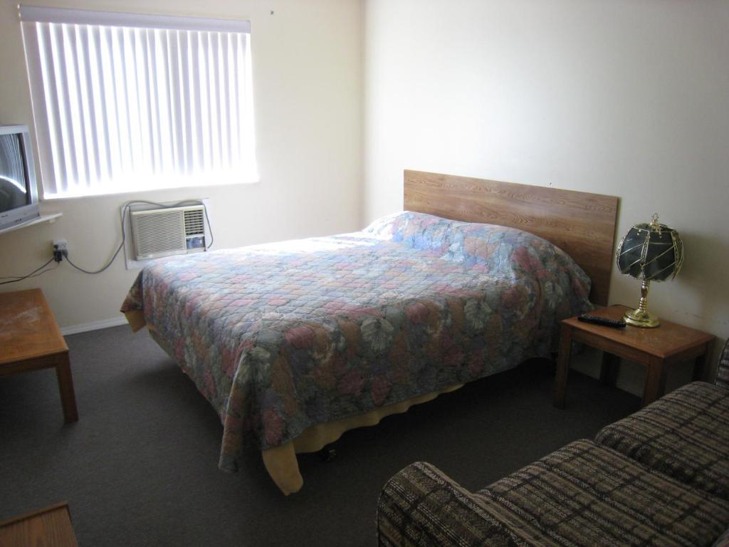 Fraser Bridge Inn And Rv Park Quesnel Bilik gambar